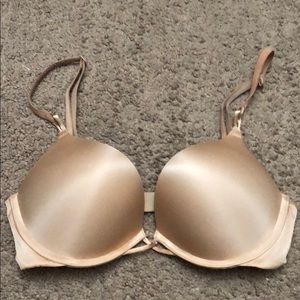 Victoria Secret Bombshell bra 34b